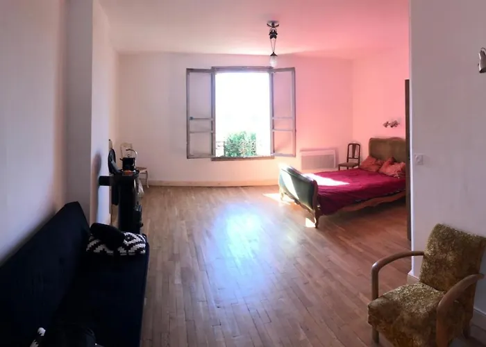 Librairie Abelard منزل للإقامة Montolieu